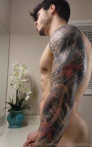 I need you to worship my muscles