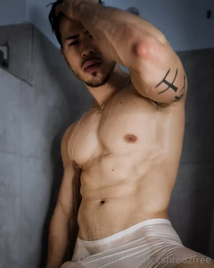 Let s take a shower https onlyfans com fccshredzvip
