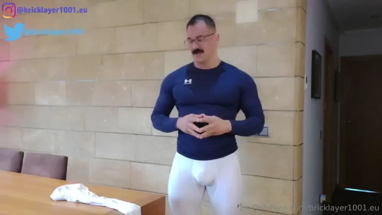 How to get dirty marks out of your white spandex without making them 