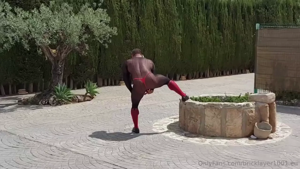 Available now here or on www bricklayer1001 eu a must for hose lovers 