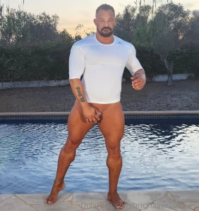 Just added lots of super sexy spandex to our used spandex store copy part 3