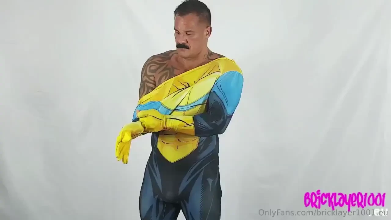 How to zip up your superhero spandex suit when you are on your own part 1 