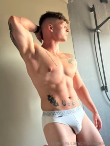 Sun s out muscles out but i think you re focusing on something else
