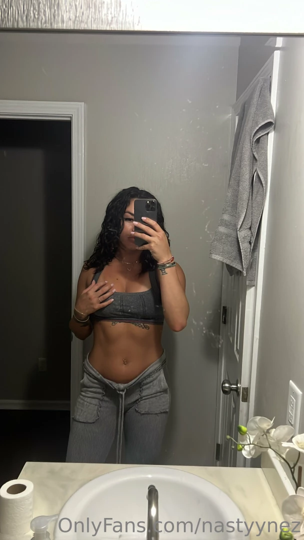 I need someone to cuddle and watch movies with 