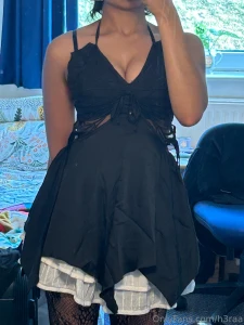 My friends say yes this is an outfit but i m not convinced is it part 1