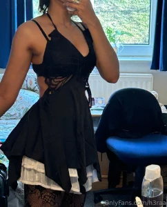 My friends say yes this is an outfit but i m not convinced is it part 3