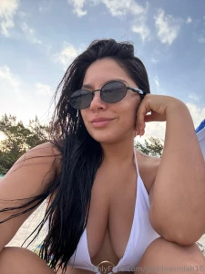 I m not what you might call sexy but i m romantic let s put it that part 1