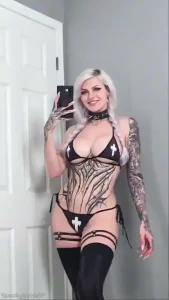 Do you like metal girls
