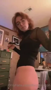 Wanted to give u guys a better idea of my irl size heheh