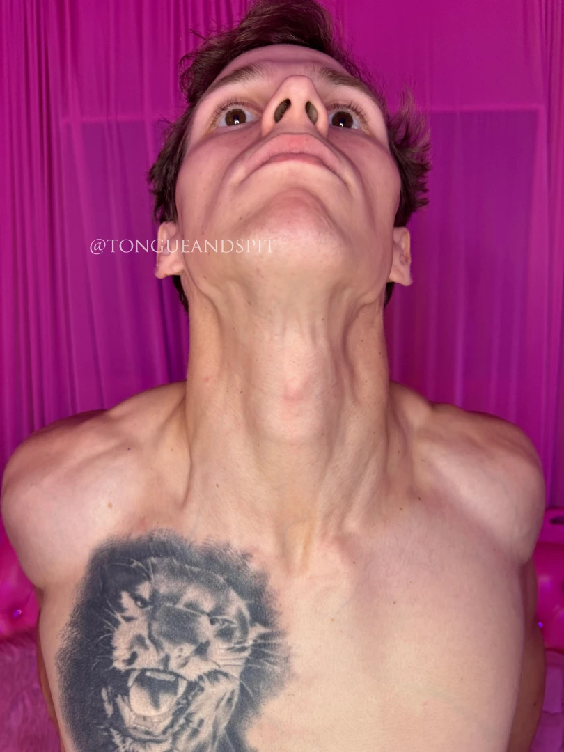 Aaron phdpepper showing his neck part 2 