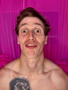 Aaron phdpepper making funny faces