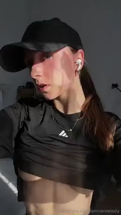 I hope green eyes are your favorite color 