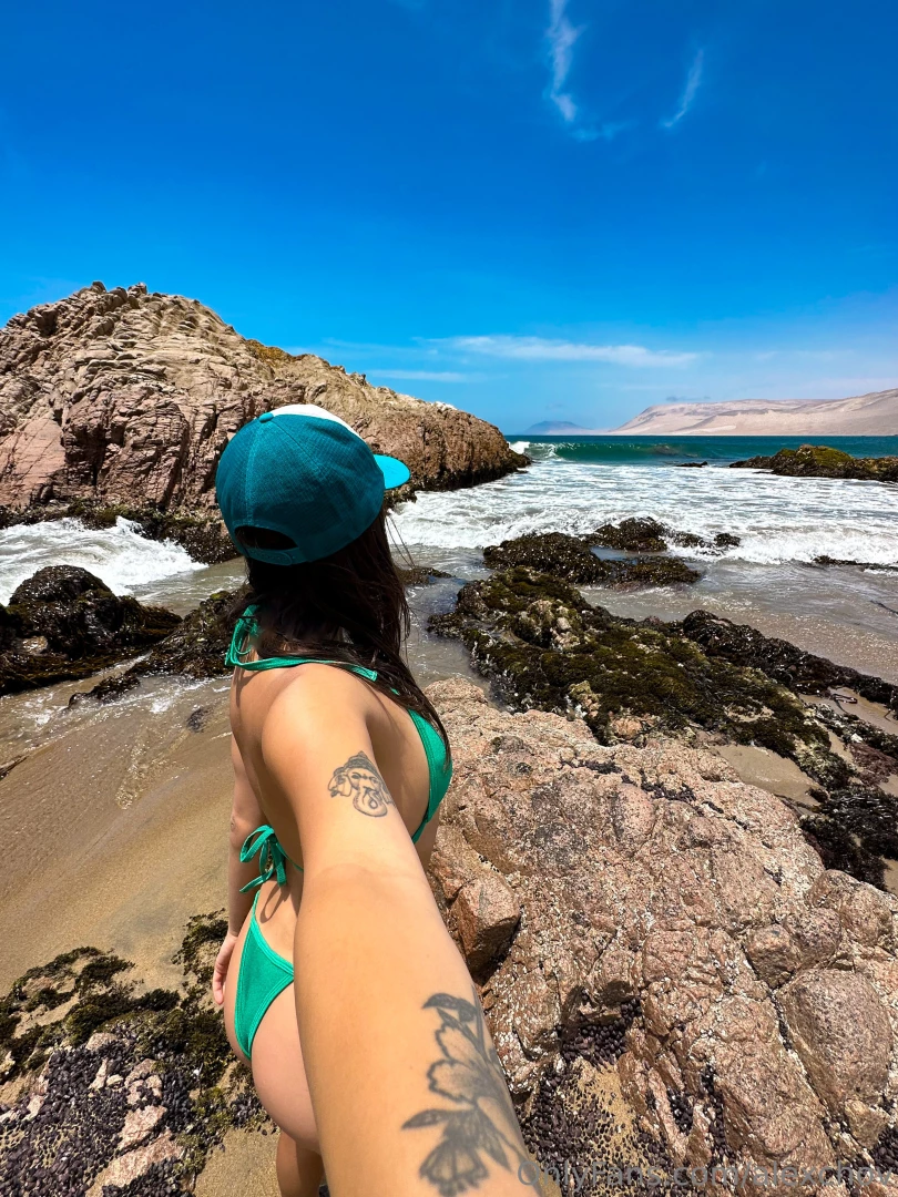 Pacific ocean exploring 