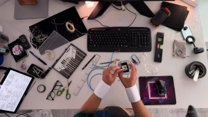 Do you want to see what happen with bulma and vegeta at the capsule