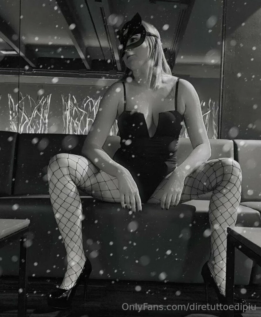 Ciao ragazzi questa la mia amica daphne142 una studentessa 100 part 1 