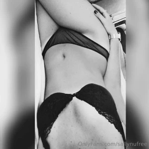 Adoro el negro y a ti que color te gusta quiz s pueda complacer tus