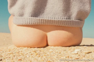 Full set ----- gt https onlyfans com missalexthorn part 1