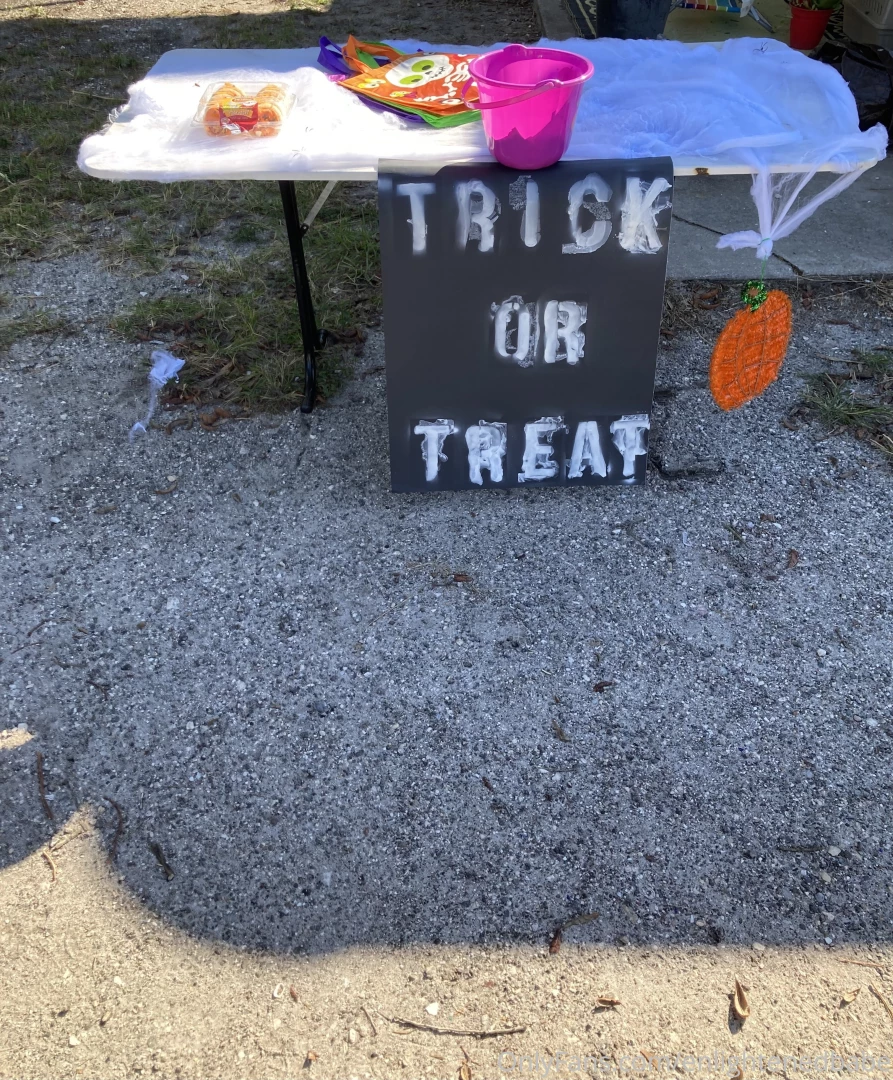 I ve decided to give back and set up a trick or treat area for kids in 
