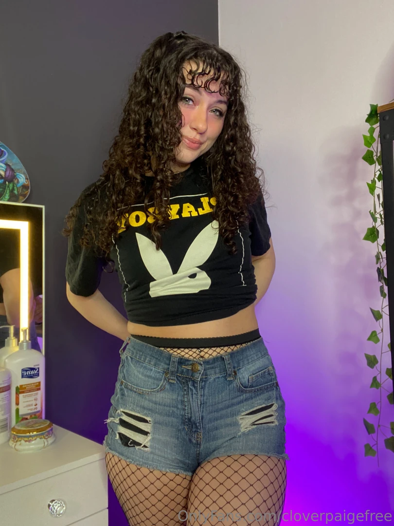 Do you like how i look in fishnets my vip page cloverpaigevip got part 1 