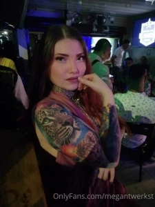 Curvy juicy butt small feet part 2