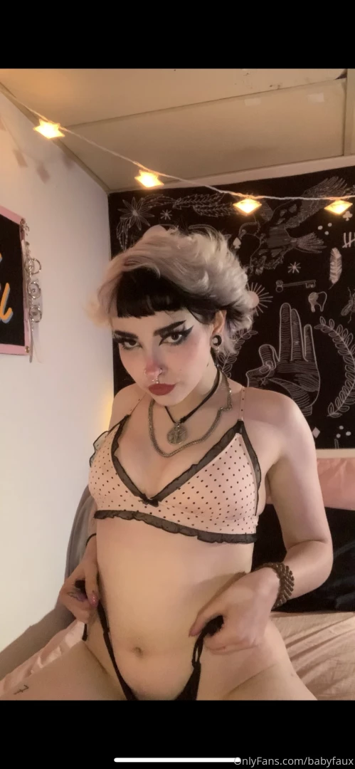 Im abt to smoke a fat blunt and bust a fat nut wbu 