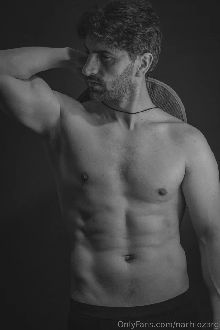 Hi people if you think this is hot watch my videos on my feed and tell 