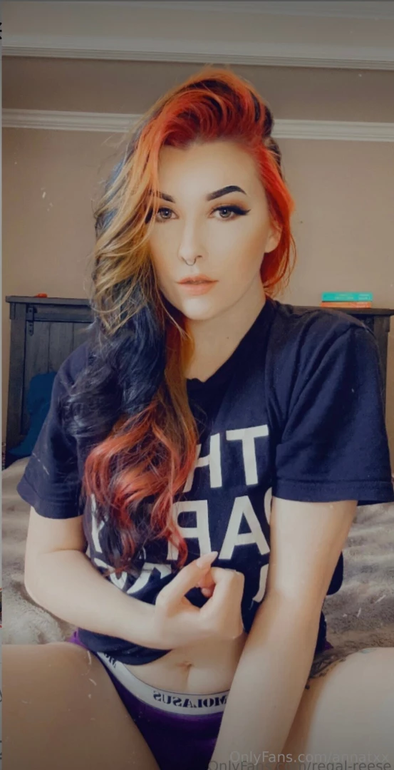 Check out this gorgeous girl regal-reese in the top 18 of all creators 