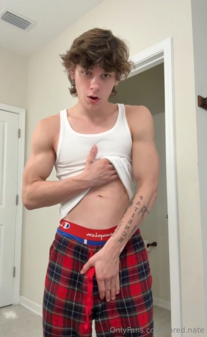 Free sex tape buy any inbox message or wall post and get a super hot 