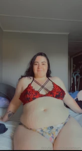 The face you make when you re trying to make content and the neighbor