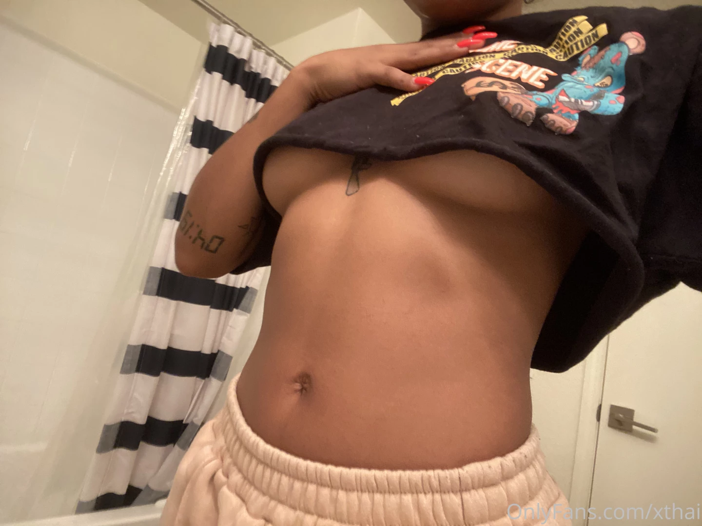 Like if you want me to lift my shirt 