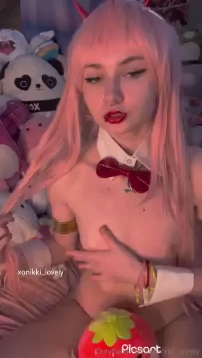 Nipple play gives me so much confidence 