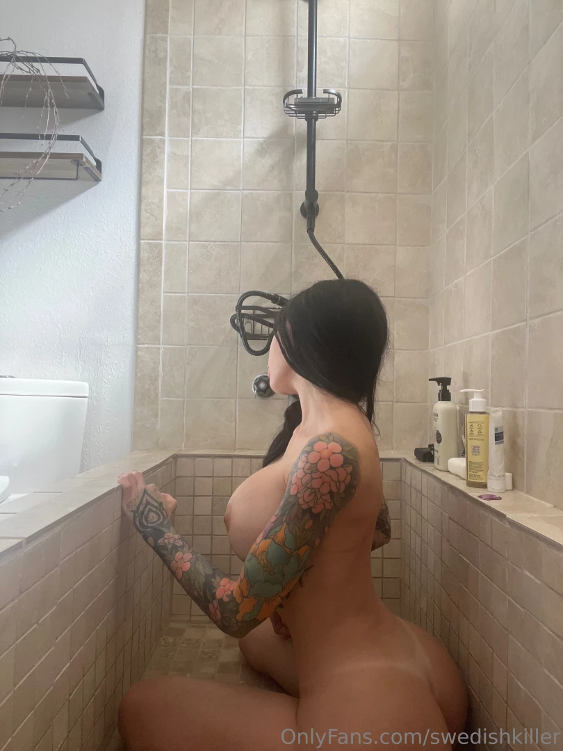 Pov i m hiding in your bathroom haha 