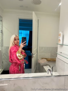 Go sub to my gf peytonxoxbaby the sluttiest barbie known to man 3 off part 2