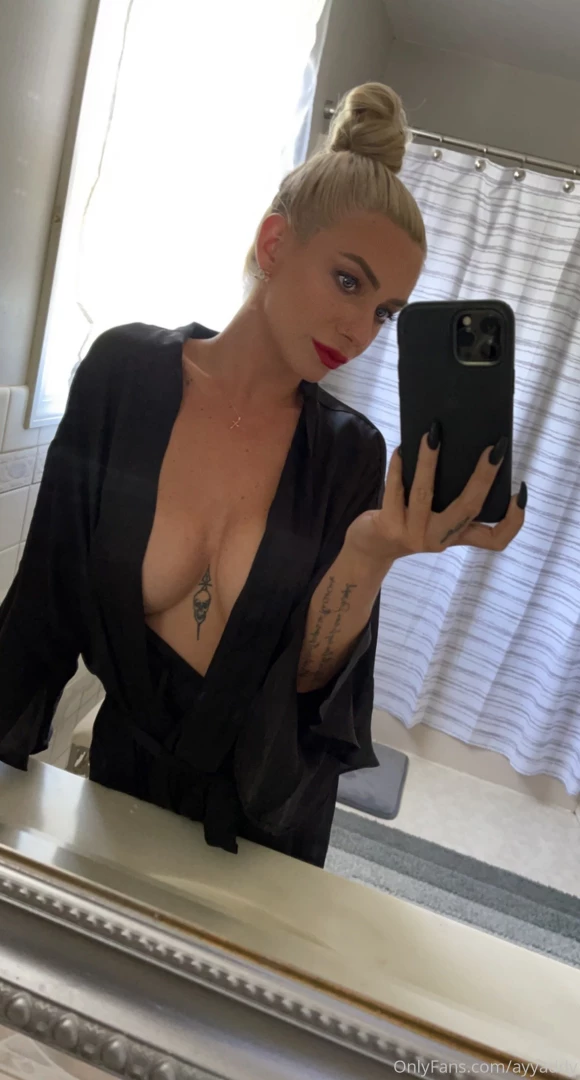 Happy monday part 1600 