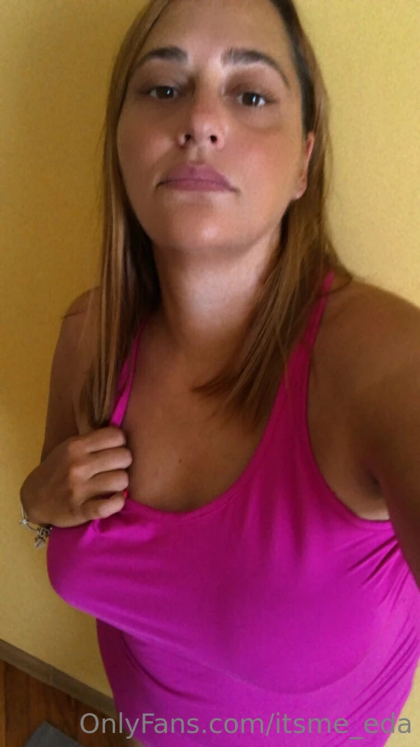 Come up to my room my sexy little thing 