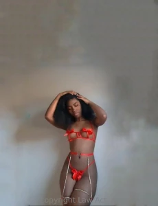 Szn greatest escape fans freebies this content contains val sexy video part 2