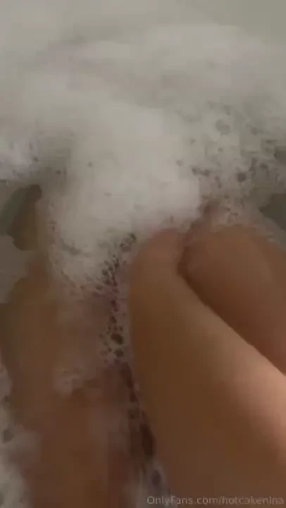 Sex on the city or sex on the shower this big ass would be rubbing part 1 