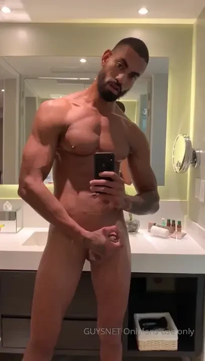 Andreymillan i have no word for his body and his huge dick 