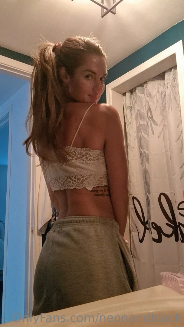 Happy sunday i m painting today 