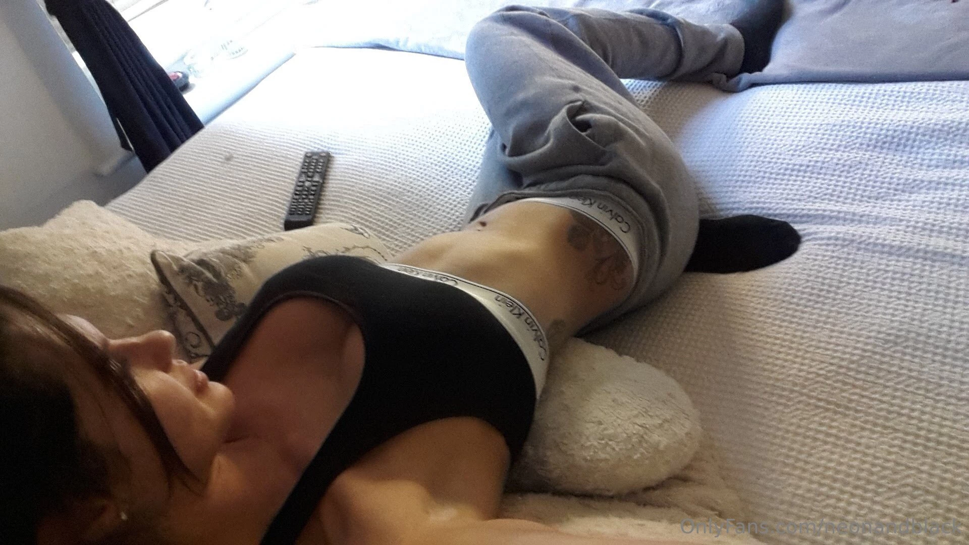 Would you help me keep this bed warm 