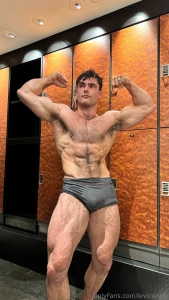 I m giving you the ultimate flex bundle this morning do you like