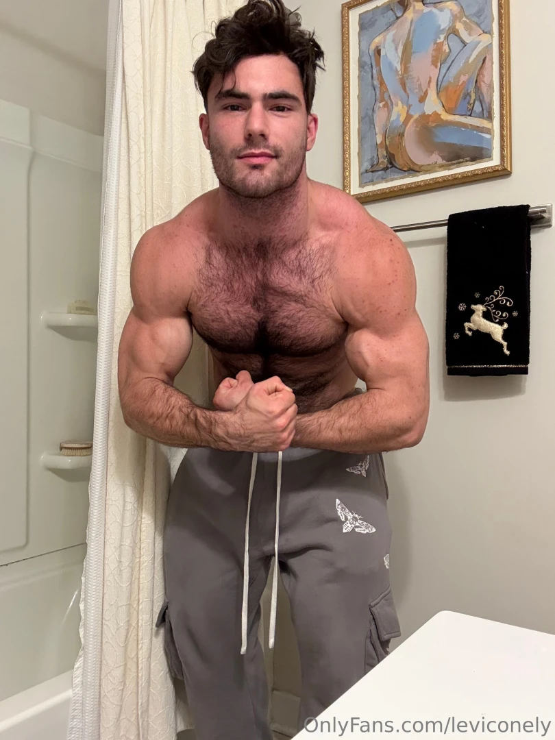 New hairy flex content hows my ass looking 
