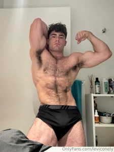 It s hump day and i m bringing the heat let s celebrate these humps