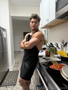 Making spaghetti you hungry