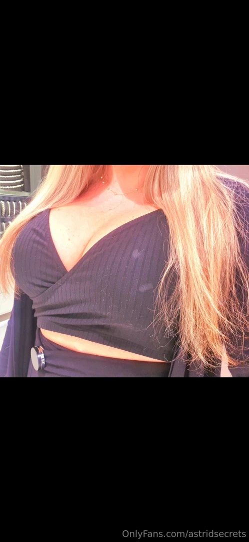 Wishing you a great weekend while im working ps for the ones of you 