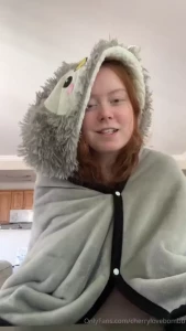Got a cold fever chat with me and see my titties get flashed a lot