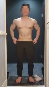 After training i secretly masturbated in the gym s shower room