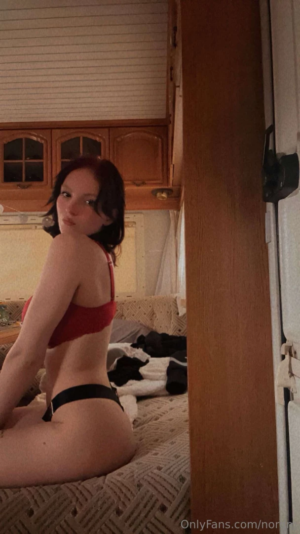 My good friend bluesky 03 is back with a more hot babe content shes a part 1 