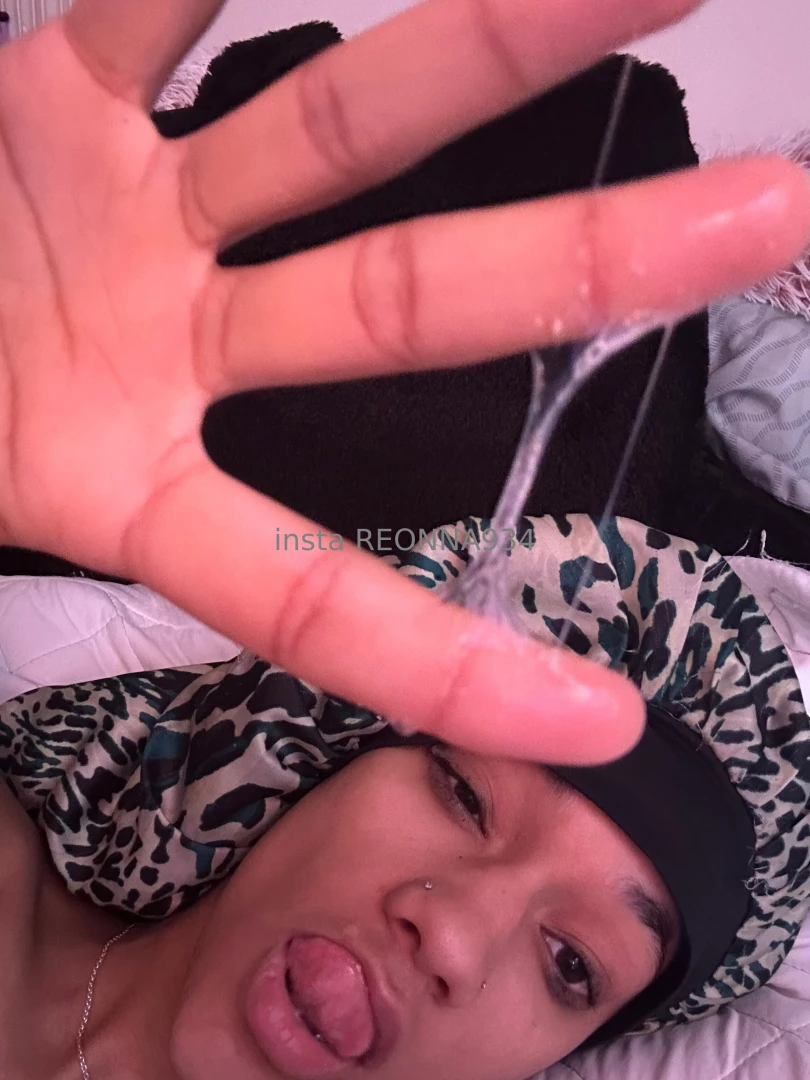 Here s some wet pussy for you 