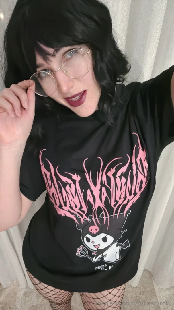 Who needs a hot goth mommy 